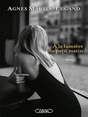 cover image of À la lumière du petit matin